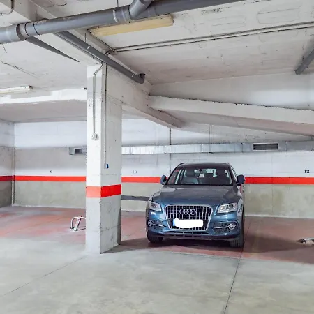 Cubo's Atocha With Optional Parking Apartment *
