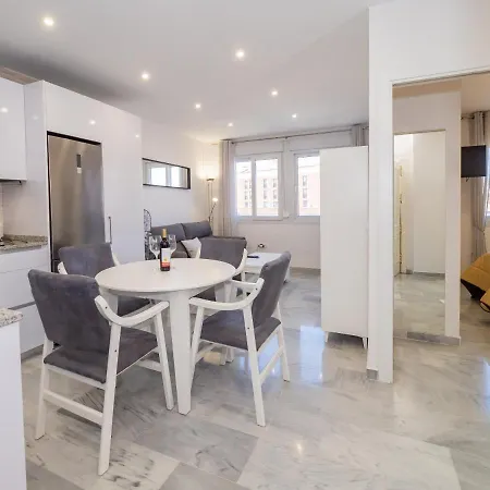 Apartment Cubo's Atocha With Optional Parking *